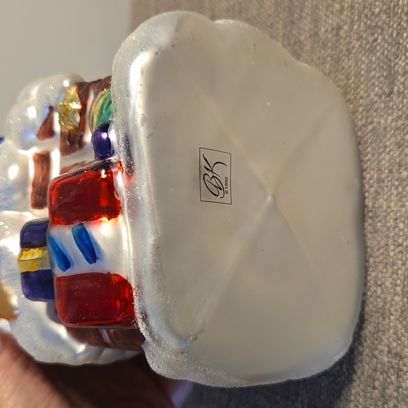 Brass Key 9" Hand Blown and Painted Santa Glass Centerpiece - Picture 9 of 16